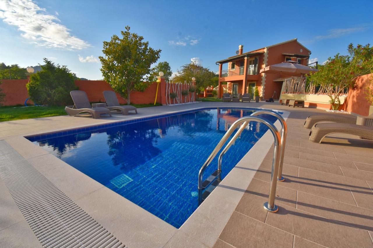 Villa Alex Sinarádes Exterior photo
