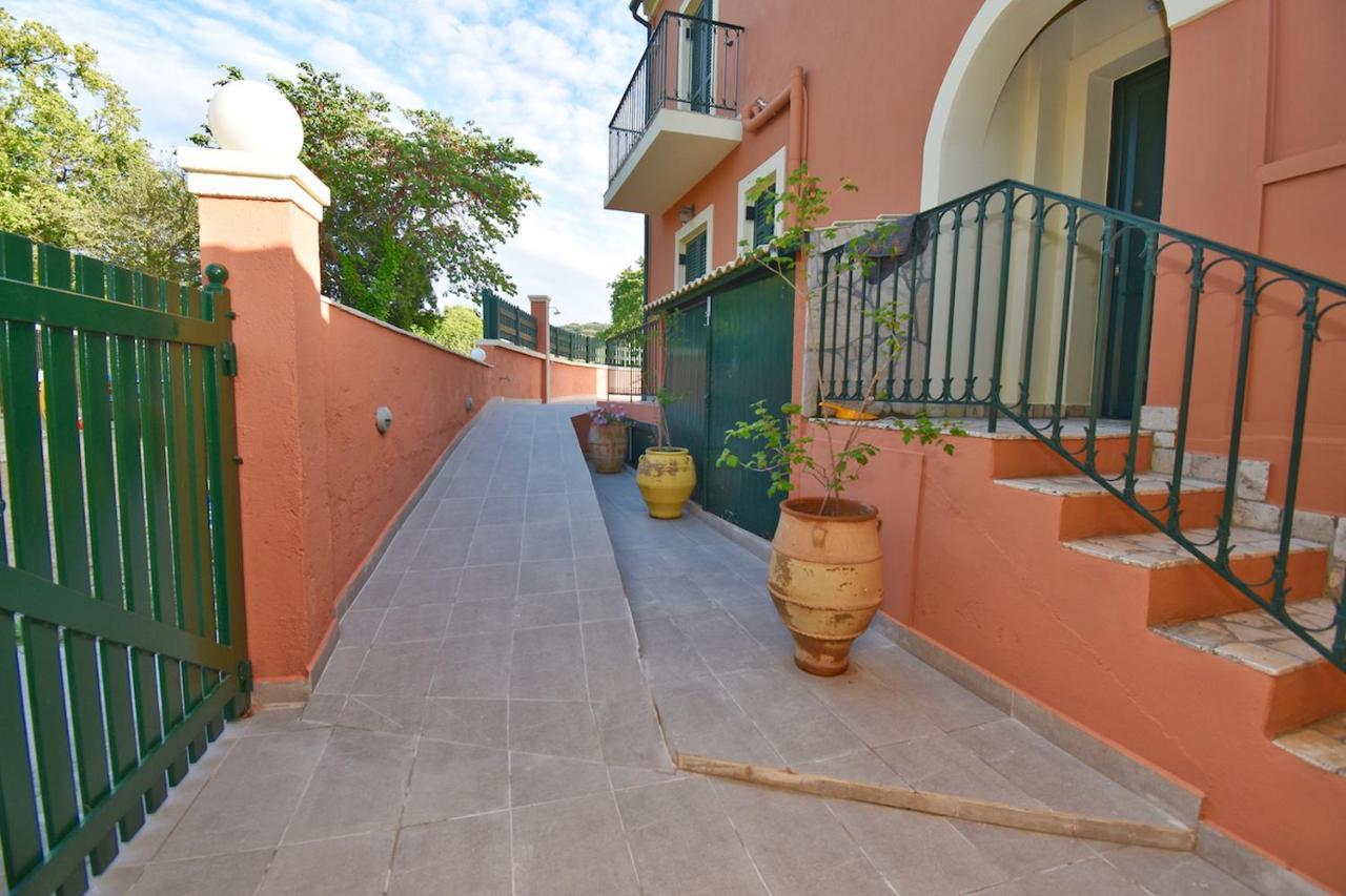 Villa Alex Sinarádes Exterior photo